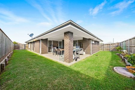 PREMIUM HOME IN FAMILY ESTATE - Photo 4
