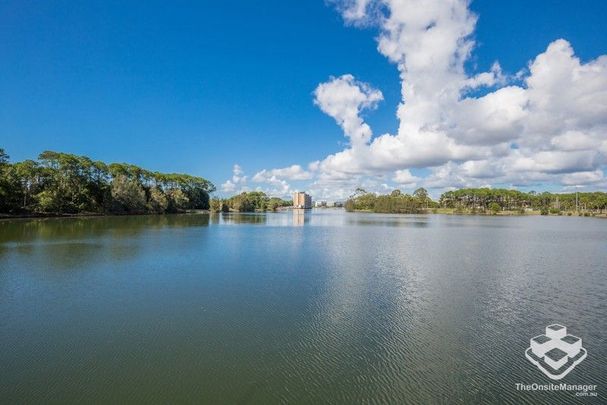 2 Bedrooms Furnished Unit in Prime Location - Photo 1