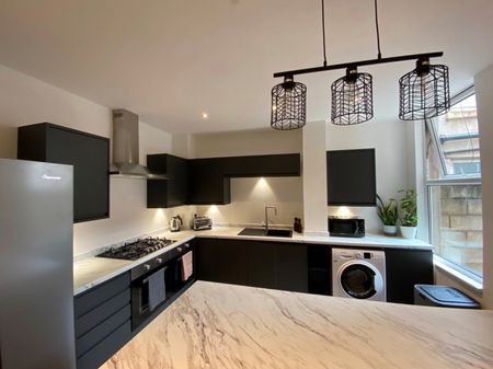 6 Bed Terraced House, Edinburgh Road, L7 - Photo 5