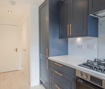 3 bedroom apartment to rent - Photo 1
