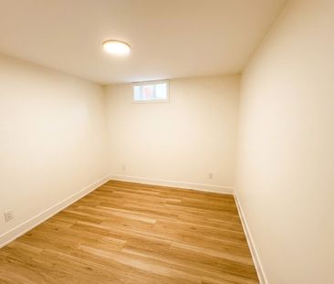 152 Brunswick Avenue apartment — Toronto, ON (3-Bedroom) - 3 Bedroom - Photo 2