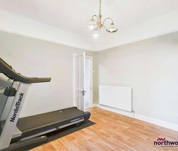 Channel View Road, Redoubt, Eastbourne, BN22 - Photo 6