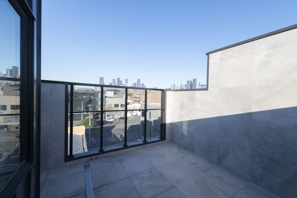 Urban Comfort & Style - Photo 1