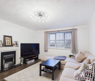 Redford Close, Feltham,TW13 - Photo 1