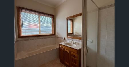 3 Bedroom Family Home in North Shepparton - Photo 3