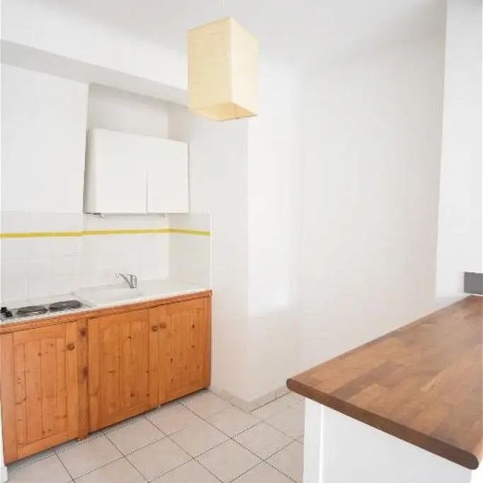 Location appartement 2 pièces - 30m² à Toulon (83000) - Photo 1