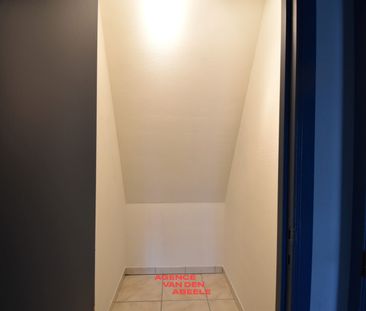 Zeer lichtrijk appartement met 2 slaapkamers en terras - Photo 6