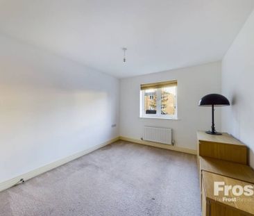 Wapshott Road, Staines-upon-Thames, Surrey,TW18 - Photo 3