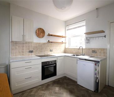 2 bedroom end of terrace house to rent - Photo 6