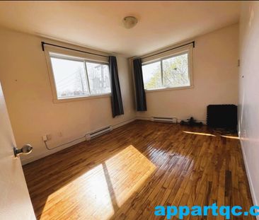 Québec – Appartement 3 1/2 spacieux et lumineux à louer au 3e étage - Photo 2