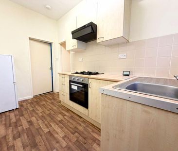 2 bedroom flat to rent - Photo 6