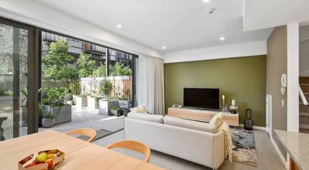 Luxurious, Spacious 2 Bedroom, Mt Eden Apartment - Photo 2