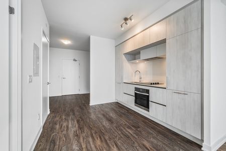 For Lease - 2 David Eyer Road Unit# 1222, Richmond Hill, Ontario - Photo 5