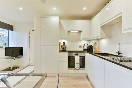 Novellus Court, Epsom - Photo 5