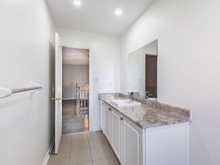 For Lease - 42 Cookview Drive, Brampton, Ontario - Photo 2