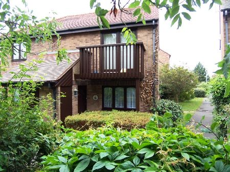 2 bedroom apartment to rent Catalina Drive, Poole, BH15 - Photo 5