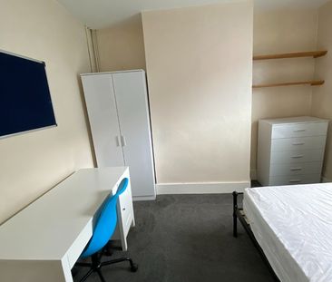 4 Bed Terraced House, Franklin Street, BN2 - Photo 4