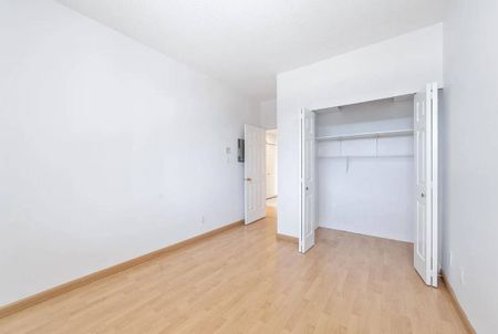 1005-5885 Olive Ave, Burnaby - Photo 4