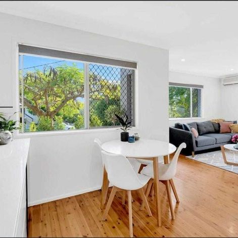 18 Sibyl Street, Southport QLD 4215 - House For Rent | Domain - Photo 1