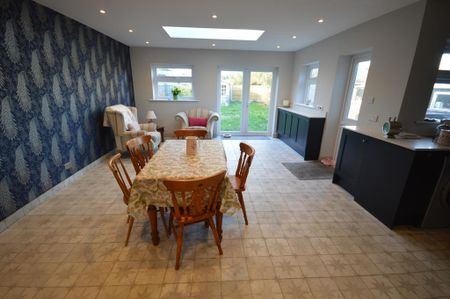 3 bedroom bungalow to rent - Photo 5