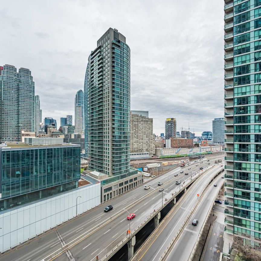 For Lease - 18 Harbour Street Unit# 1605, Toronto, Ontario - Photo 1