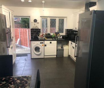 Room in a Shared House, Brassie Avenue, W3 - Photo 6