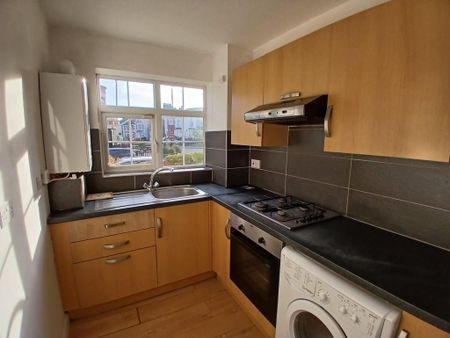 2 bedroom apartment to rent - Photo 5