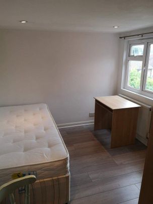 8 bedroom house share to rent - Photo 1