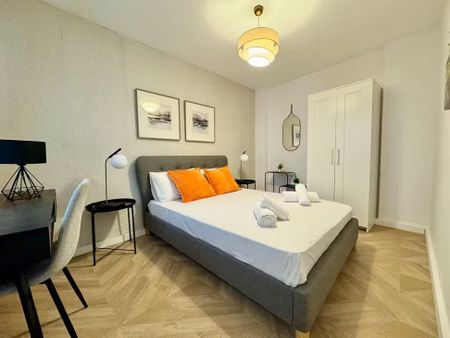 Calle Postigos, Málaga, Andalusia 29012 - Photo 4