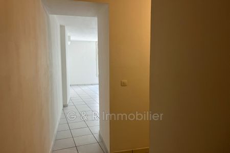 Location Appartement 1 pièce 31m² AURIOL 13390 - Photo 5