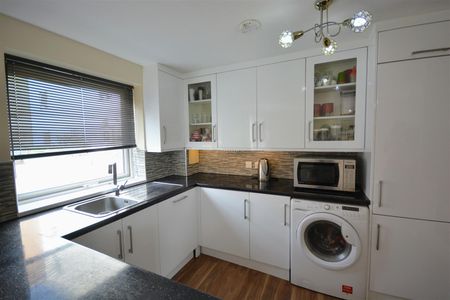 Station Approach, Epsom, KT19 8DJ - Photo 5