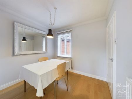 3 bedroom detached house to rent - Photo 2