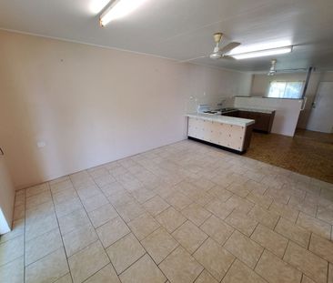 2 bedroom low-set unit - Innisfail Estate - Photo 3