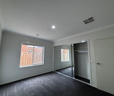 High-End Rental Opportunity: Feature Executive Home - Photo 2