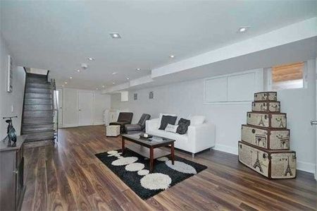 For Lease - 289 Barton Avenue, Toronto, Ontario - Photo 2