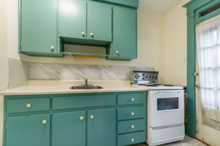 For Lease - 180 Queens Drive Unit# 2A, Toronto, Ontario - Photo 4