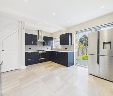 3 bedroom terraced house to rent - Photo 5