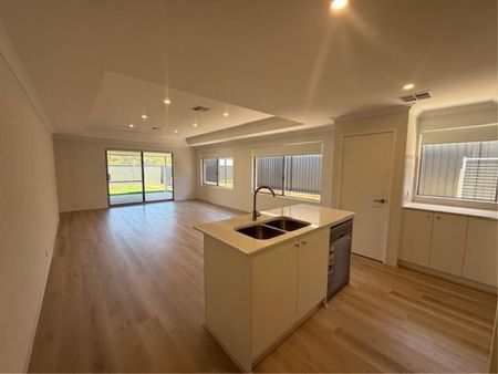 19 Potala, Baldivis - Photo 2