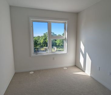 For Lease - 660 Colborne Street Unit# 30, Brantford, Ontario - Photo 3