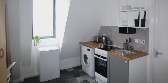 Studio to rent - Photo 2