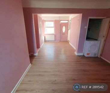 2 bedroom terraced house to rent - Photo 2
