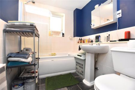 Gelderd Road, Gildersome, Morley, Leeds, LS27 7LZ - Photo 2