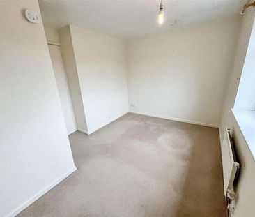 Camelot Way, Gillingham, SP8 - Photo 3