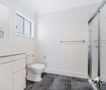 Near new double storey 4 bedroom house for rent in Box Hill - Photo 5