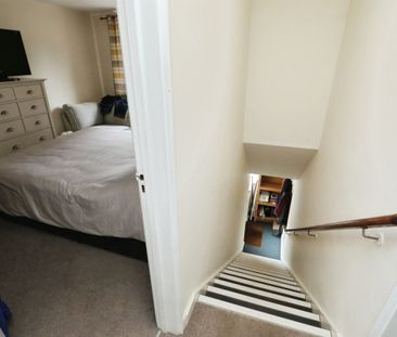 Upton Road - Photo 5