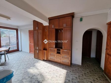Kiadó jó állapotú lakás - Kecskemét - Photo 5