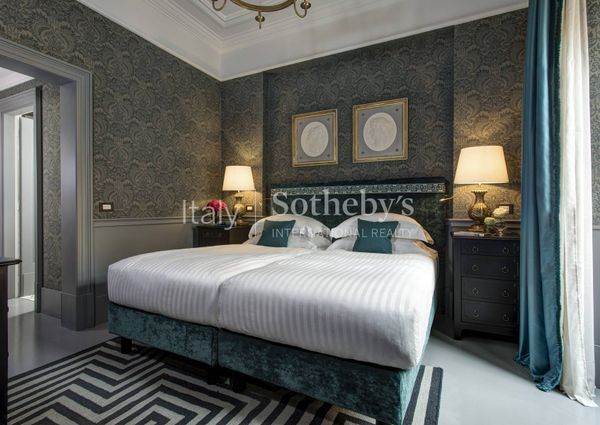 Elegant apartment a stone's throw from the Spanish Steps