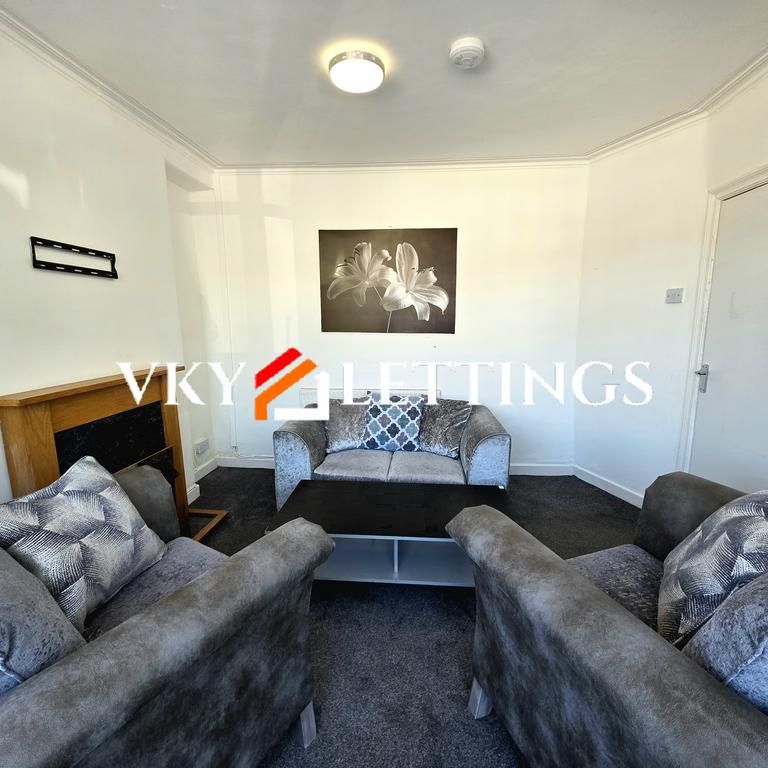 4 bedroom house to rent - Photo 1
