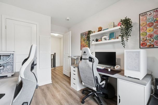 For Lease - 18 Lakefront Drive, Hamilton, Ontario - Photo 1