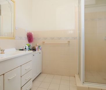 11/2-10 Weedons Road, Nerang QLD 4211 - Townhouse For Rent | Domain - Photo 5